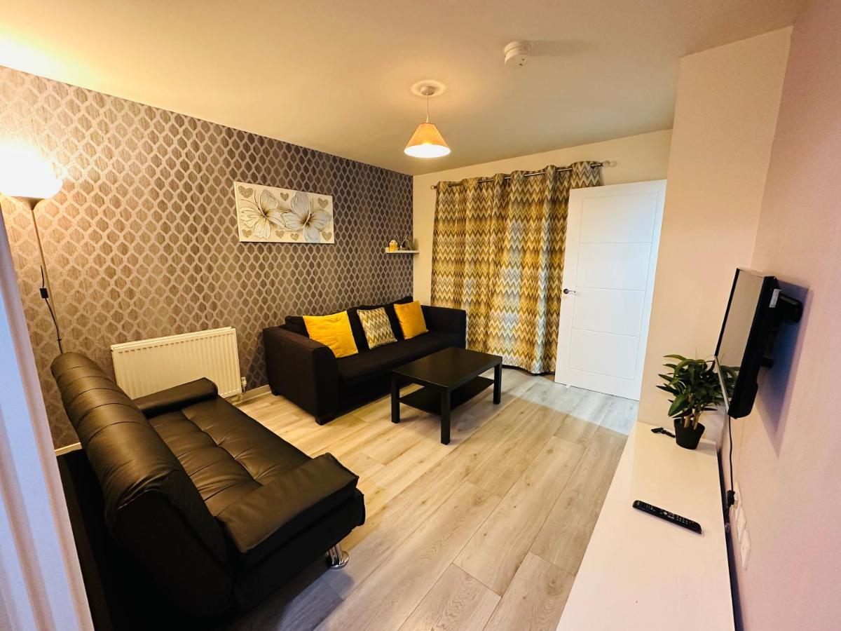 Modern 3 Bed Villa With Free Parking And Garden Close To City Center And Edinburgh Airport Exterior foto